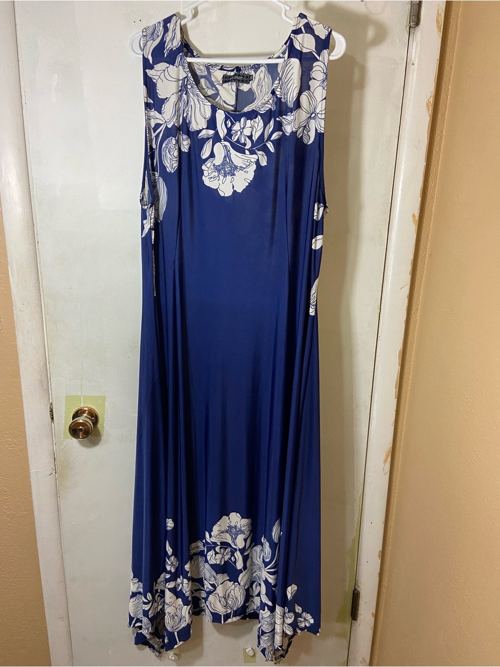 Sleeveless Navy Blue Floral Maxi Dress - Unknown Brand